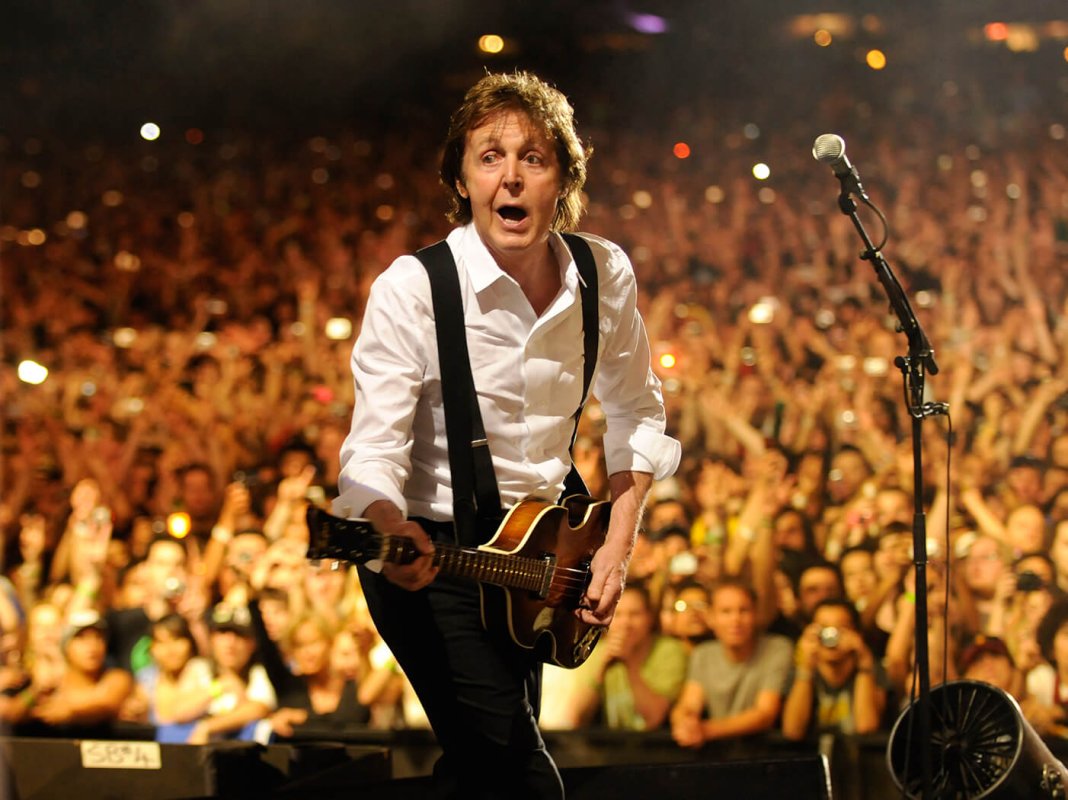 paul mccartney band members 2009 tour