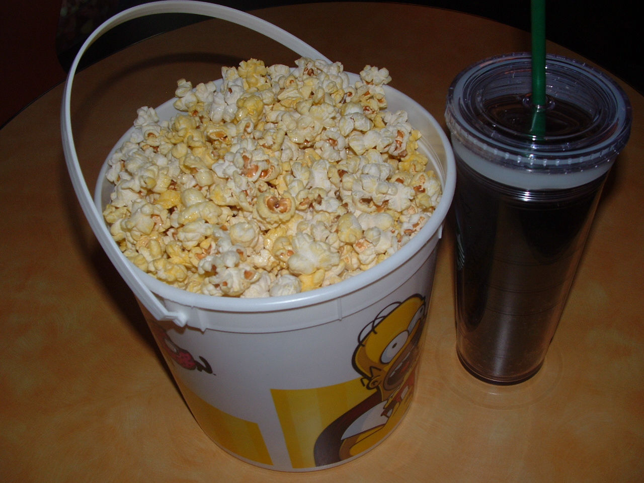 cineplex popcorn refill