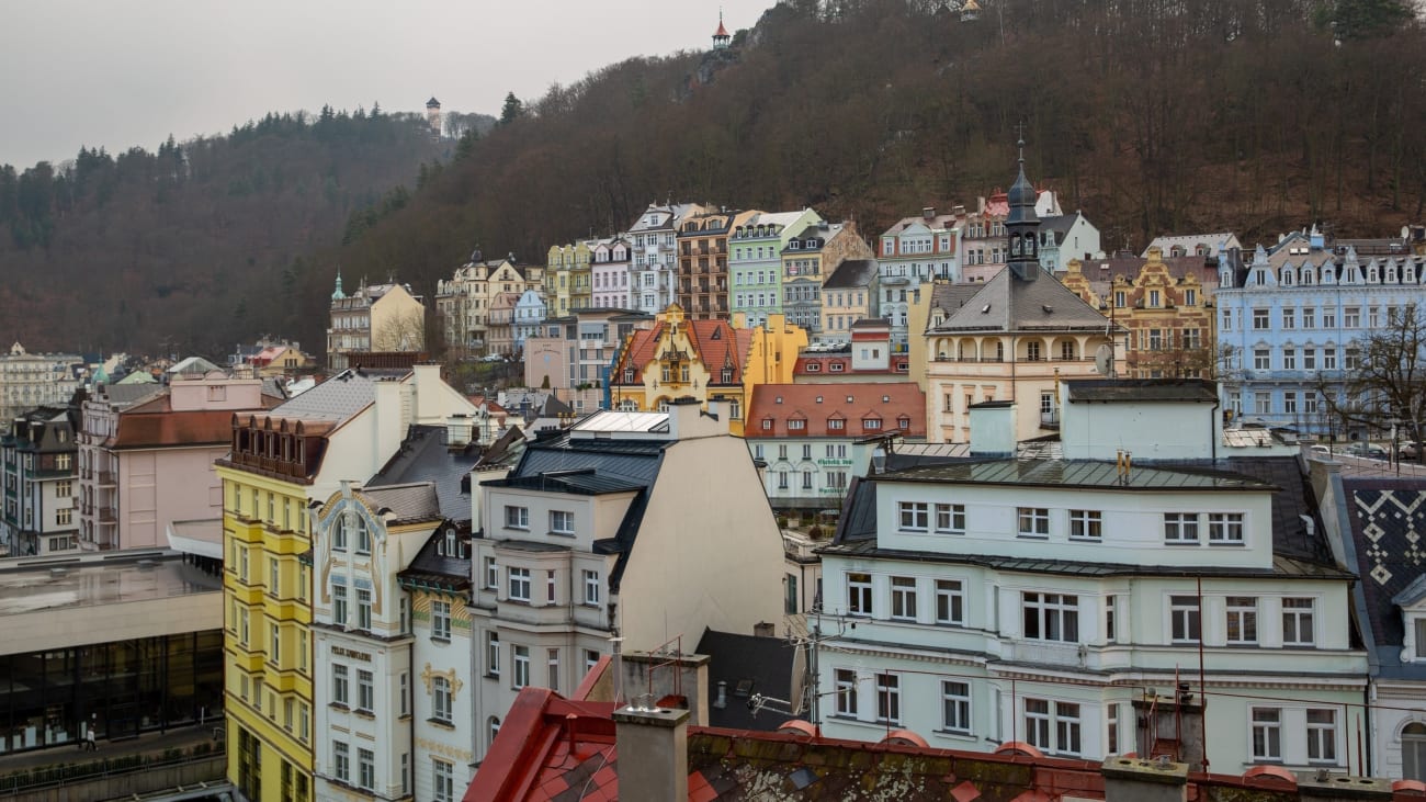 karlovy vary to prague train