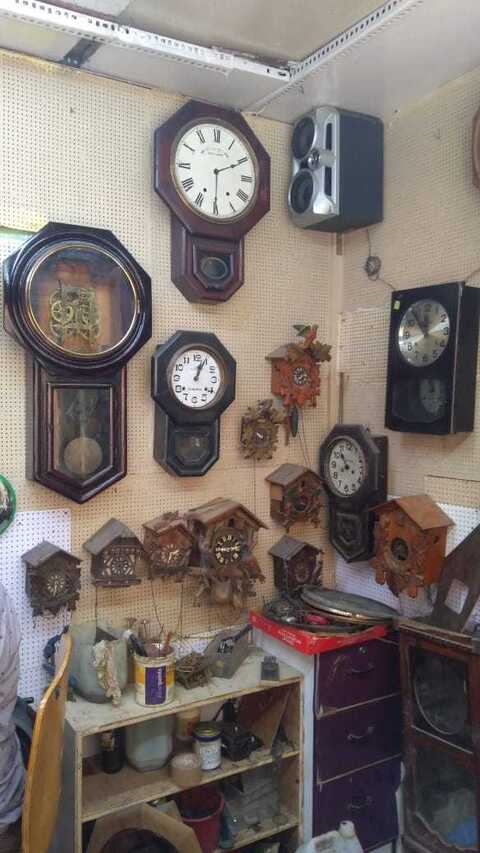 antique wall clock shop near me