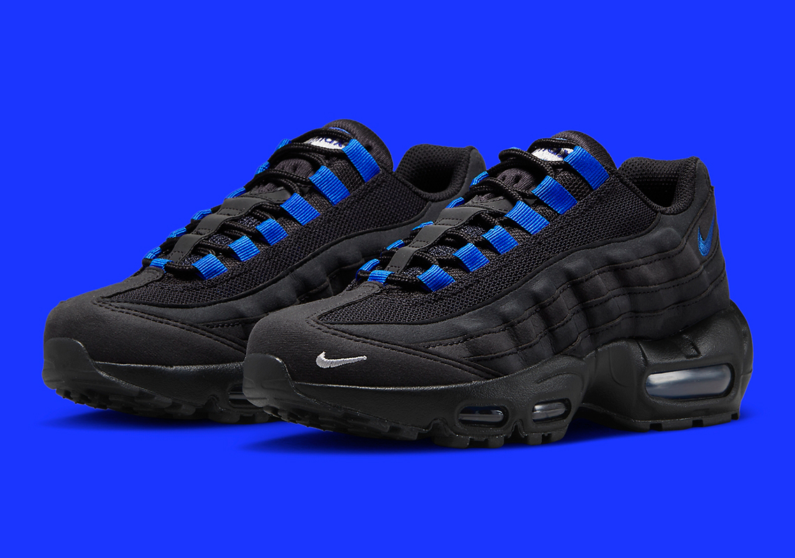 black and blue 95 air max