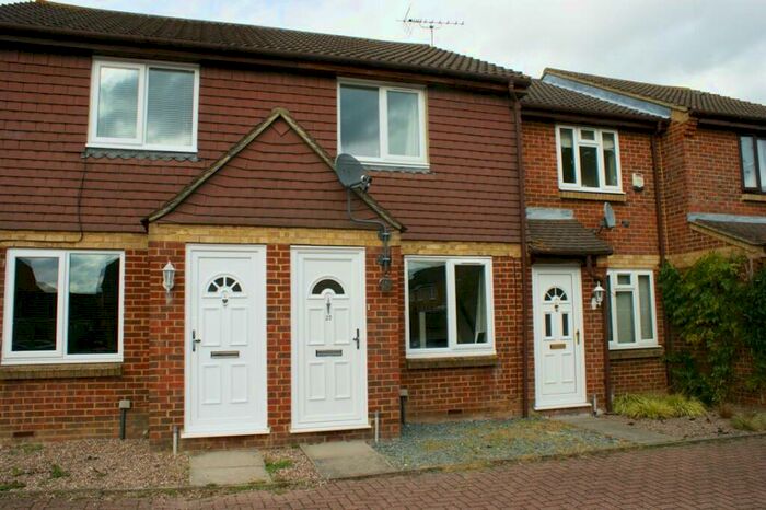 2 bed house to rent slough