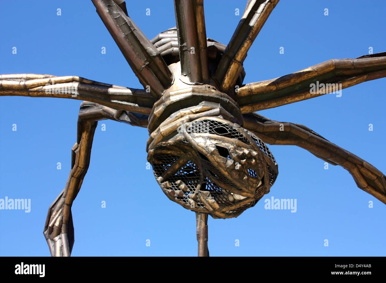 guggenheim museum bilbao spider