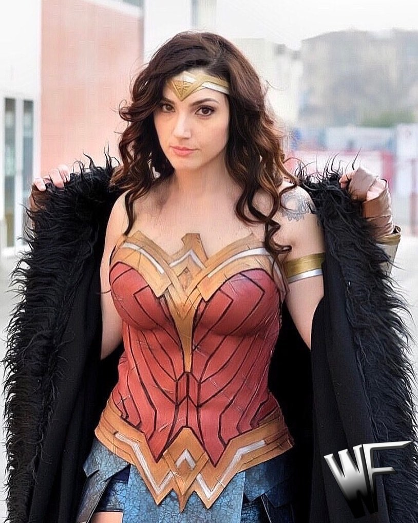 wonder woman cosplay