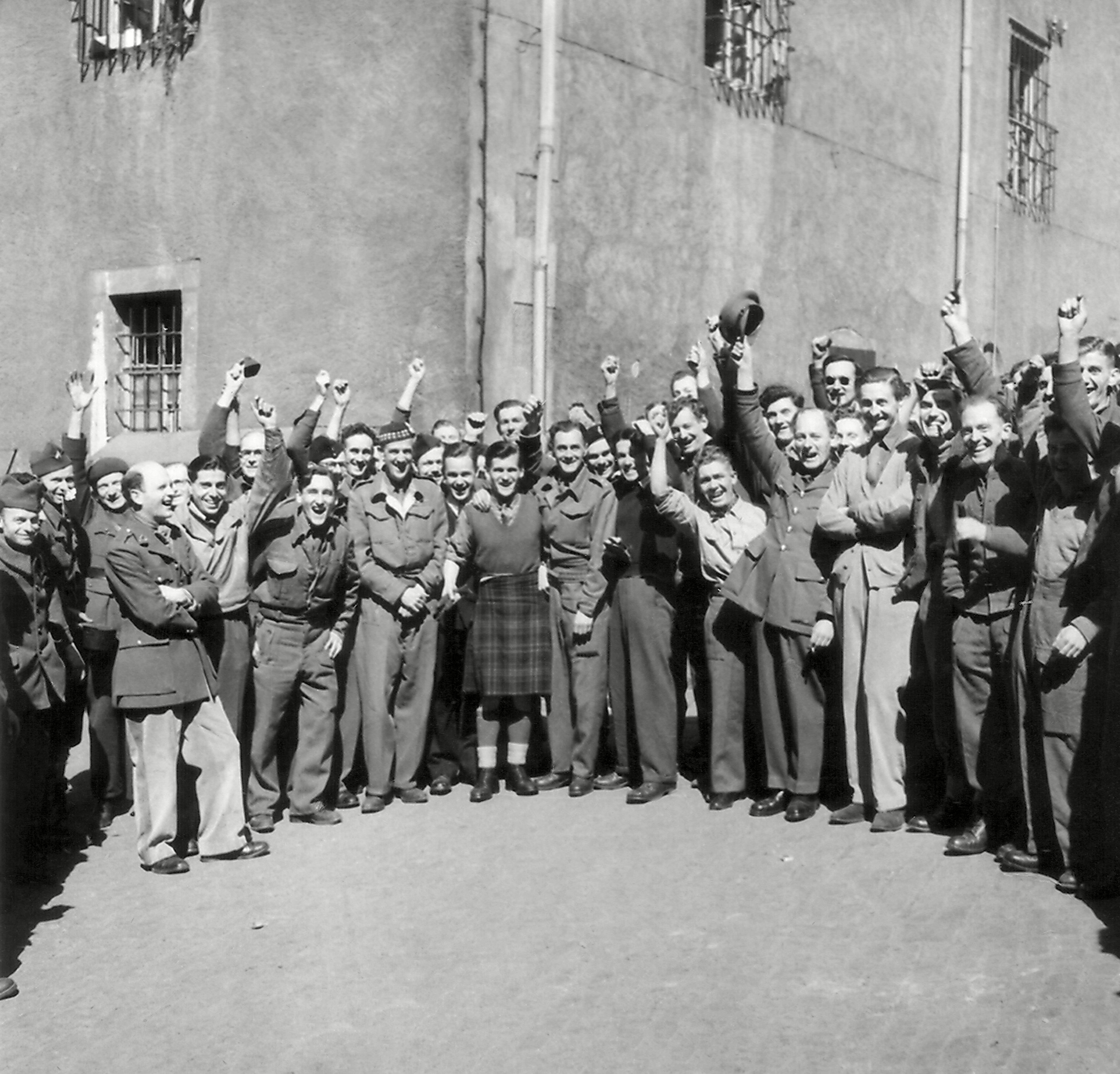 colditz prisoners of the castle