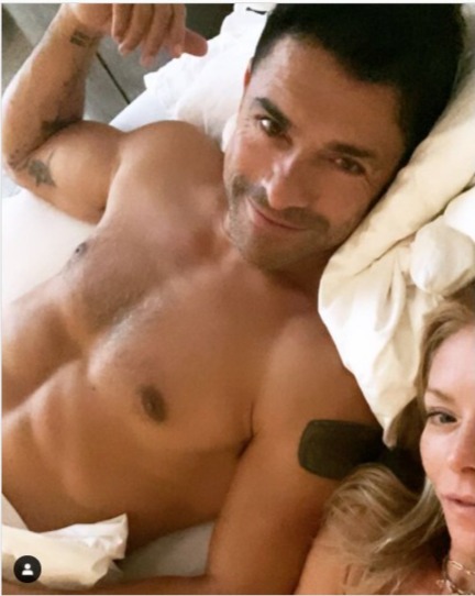 michael consuelos naked