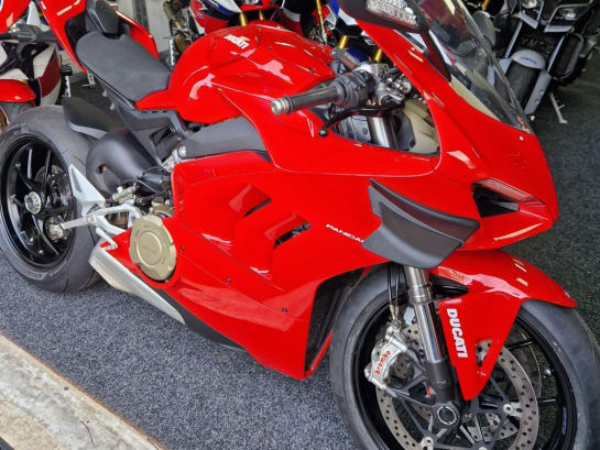 a h superbikes