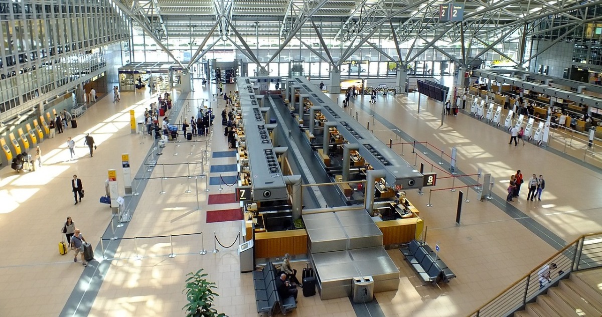 hamburg airport departures