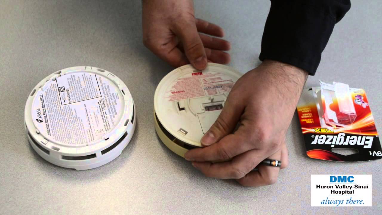 how to change battery on a kidde smoke detector