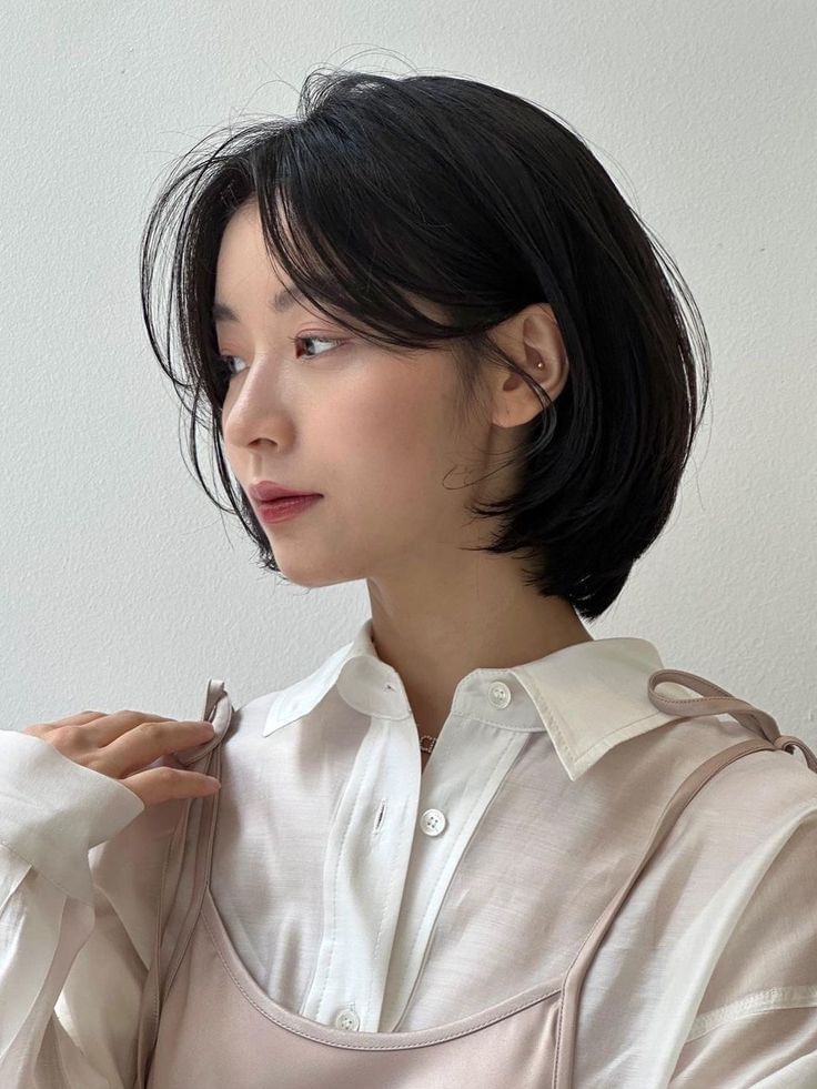 korean short hairstyle female