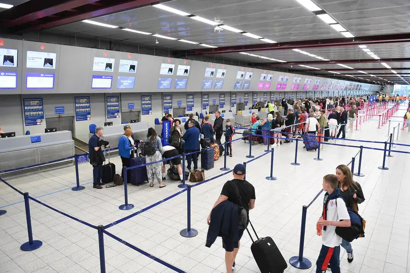 aeropuerto cerca de mi ubicación