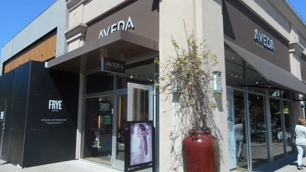 aveda u village