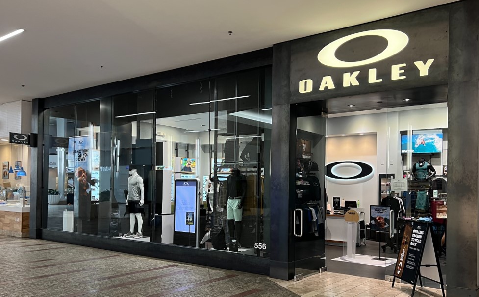 oakley stores