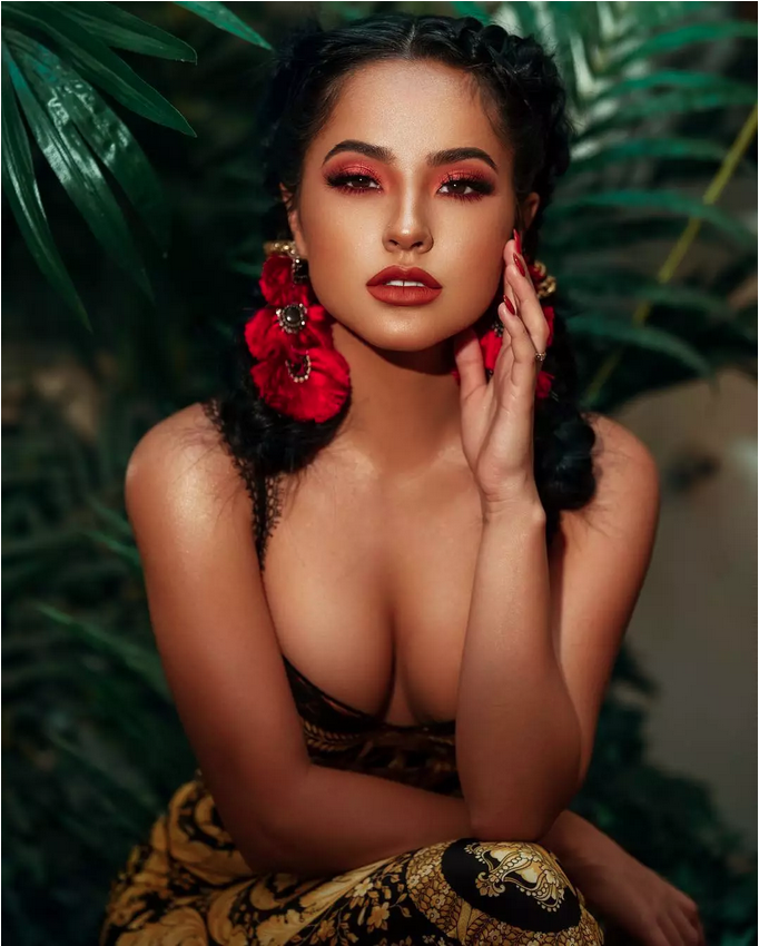 fotos de becky g desnuda