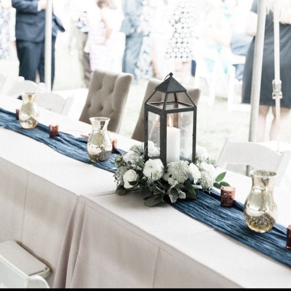 blue table runners wedding