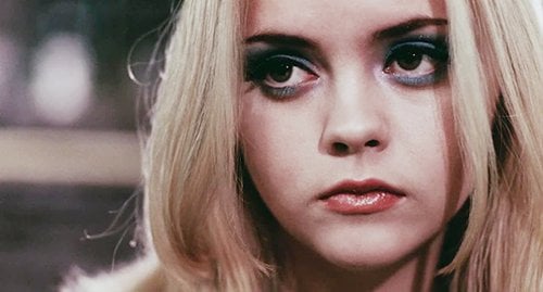 buffalo 66 makeup