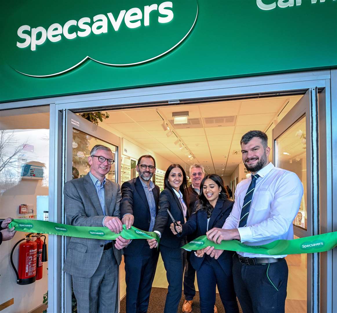 specsavers seven hills