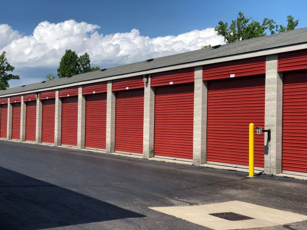 storage units novi