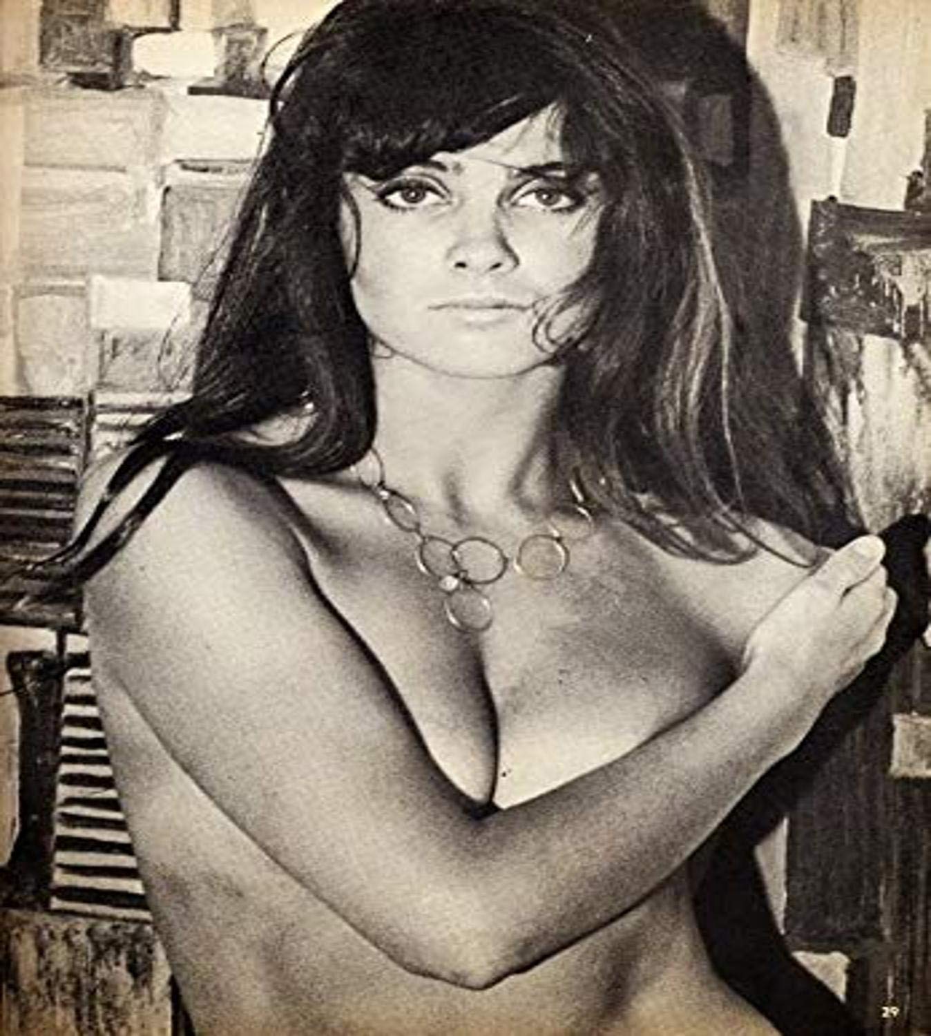 caroline munro nue