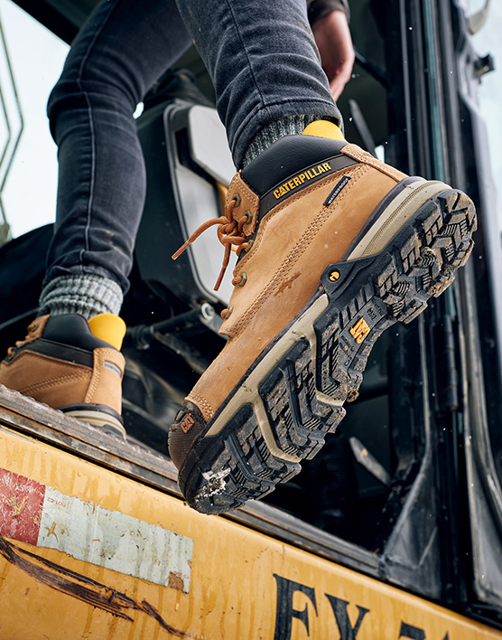 caterpillar work boots canada