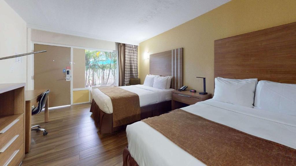 rodeway inn and suites fort lauderdale reviews