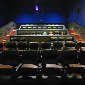 cinemark century oakridge