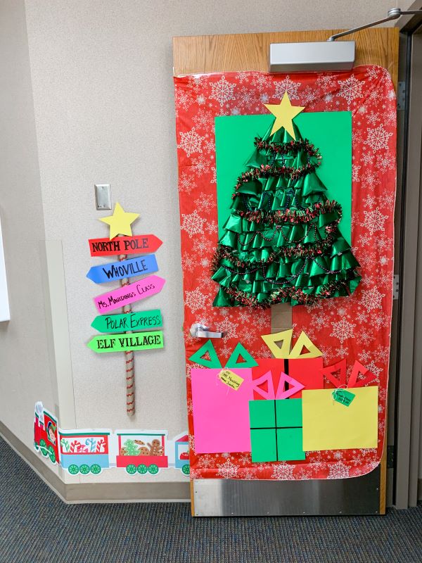 classroom christmas decor