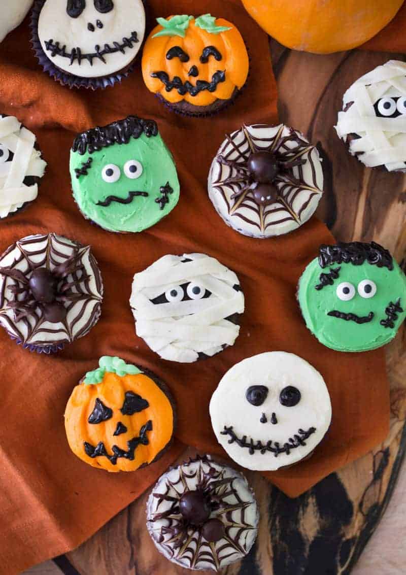 decorations for halloween cakes