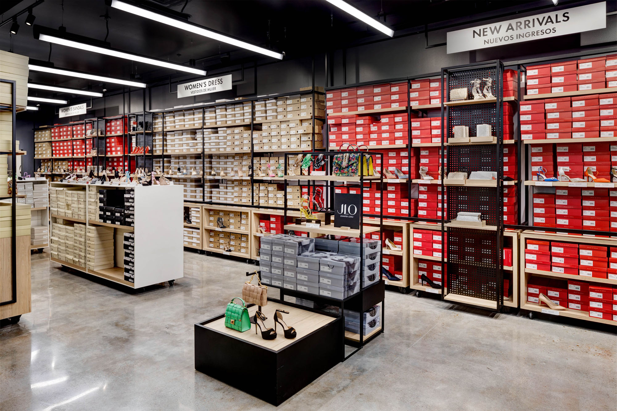 designer shoe warehouse near me