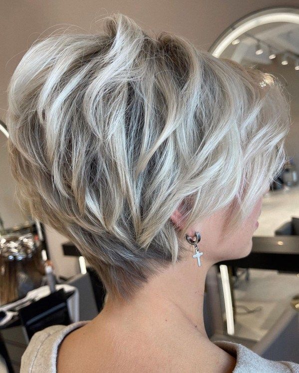 short haircuts for women with thick hair