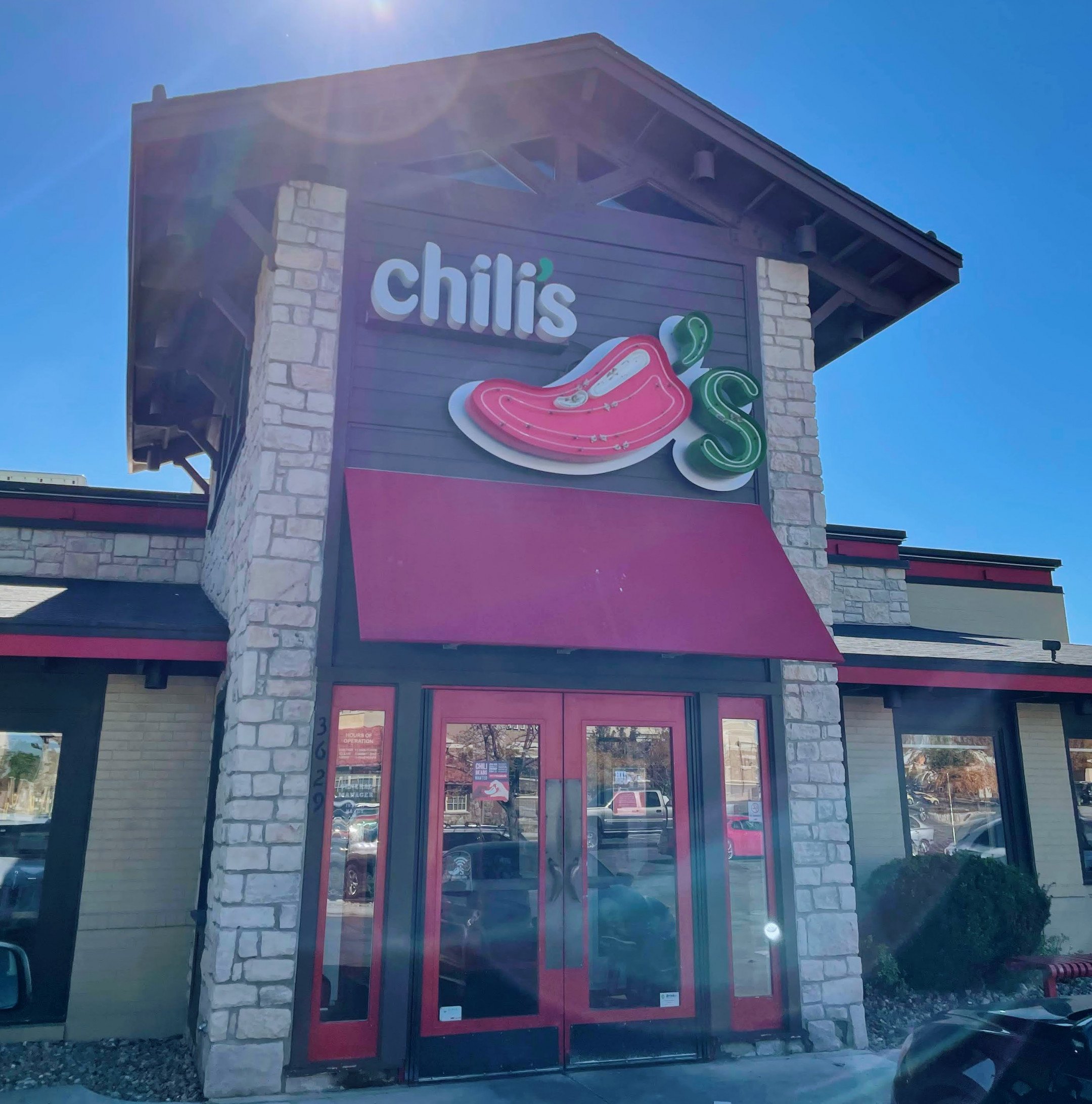 directions to chilis restaurant