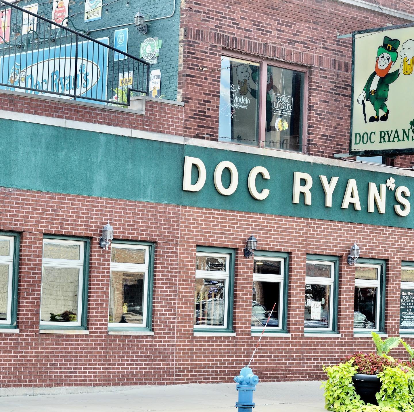 doc ryans bar & grill photos