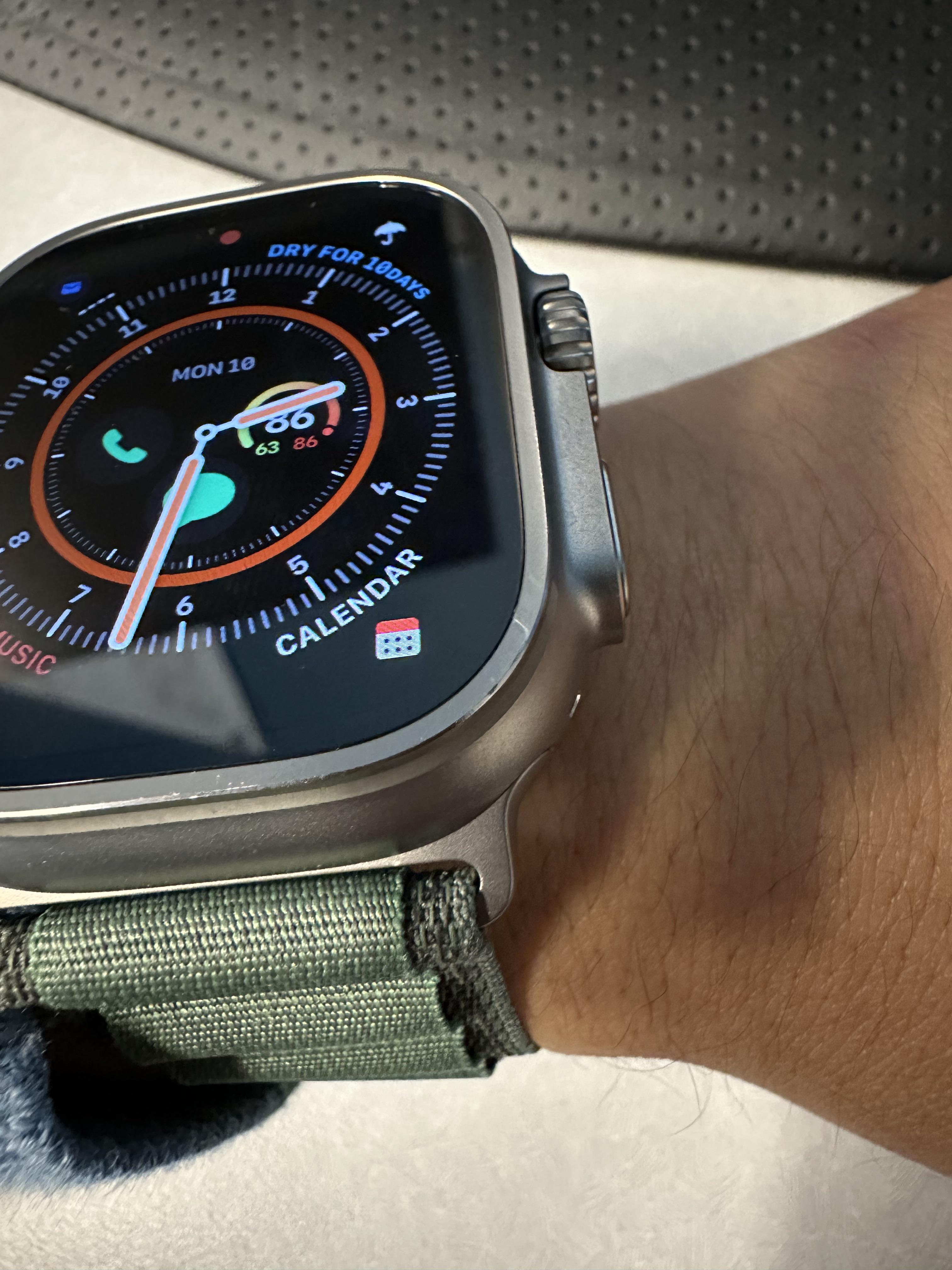 does apple watch ultra scratch