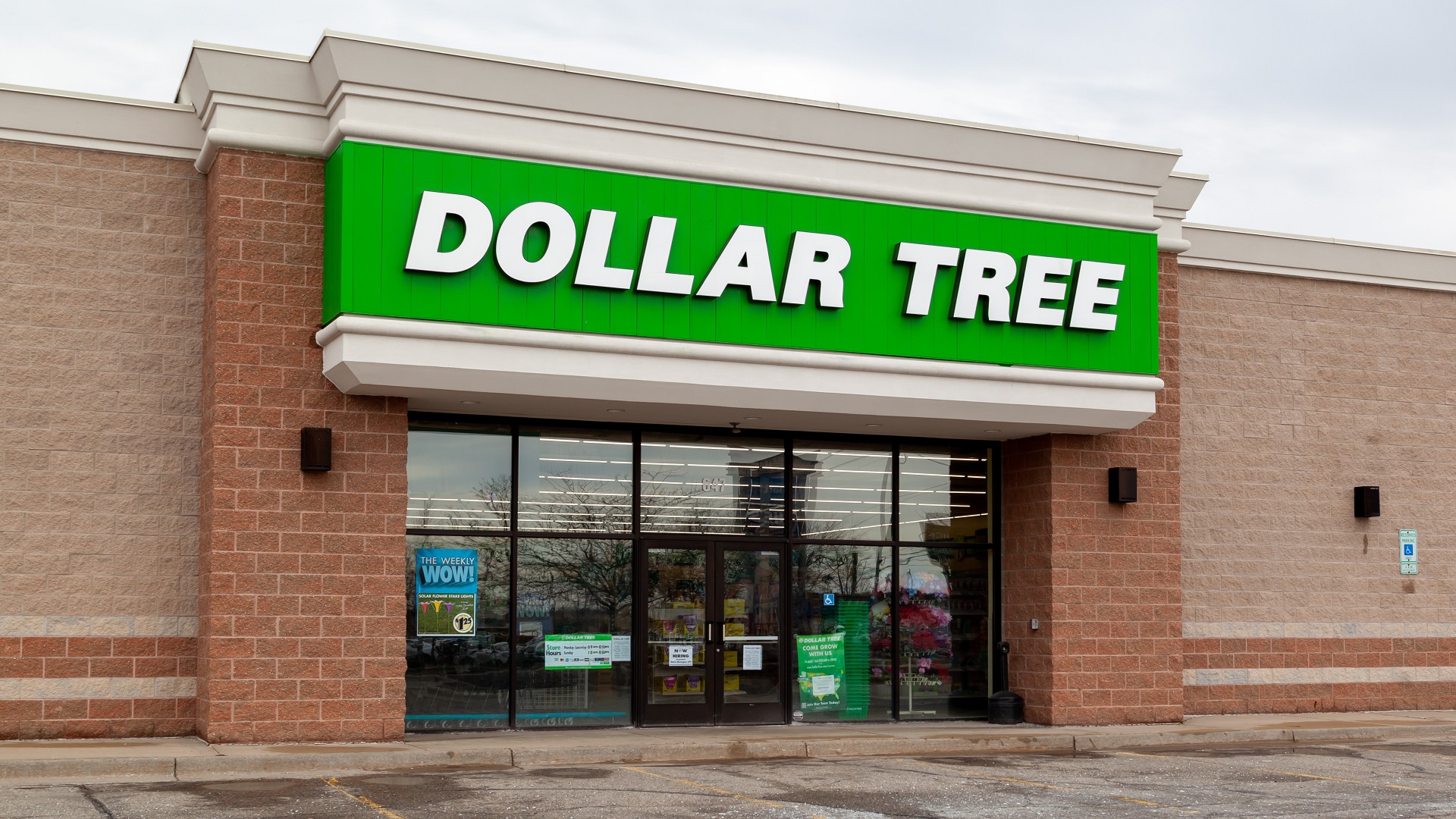 dollar store close to me