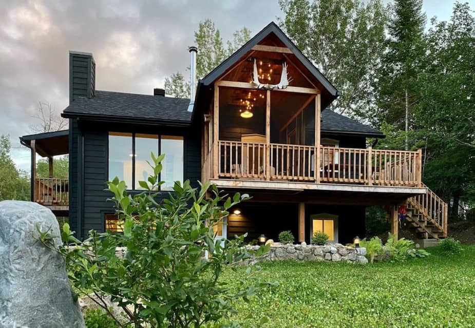 chalet au bord de leau à vendre