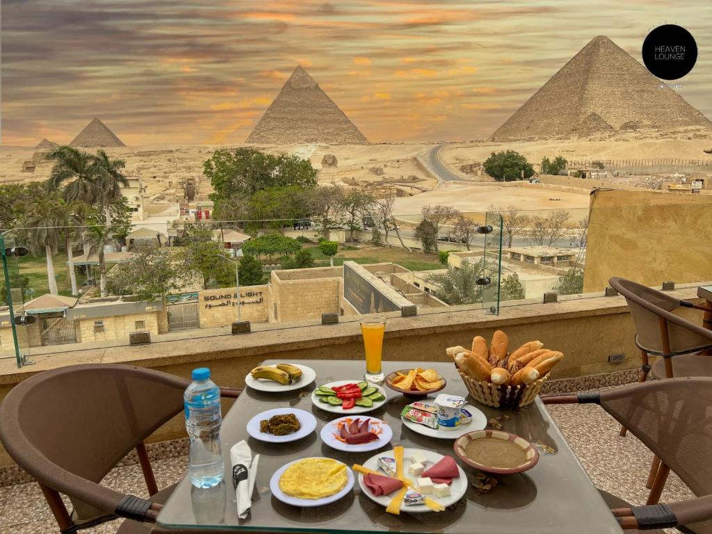 pyramids view inn