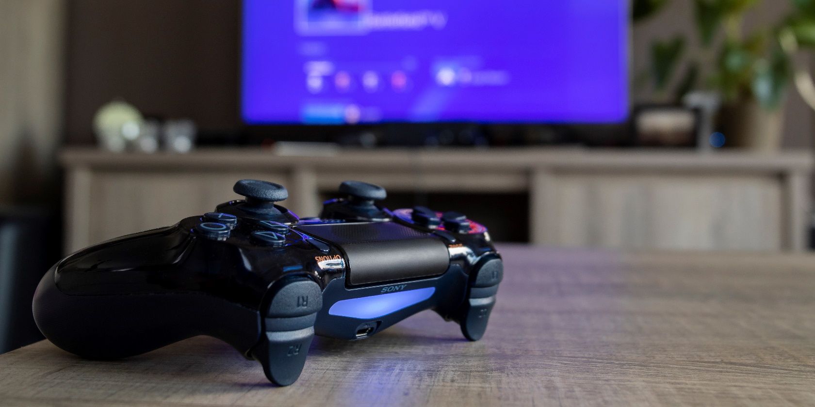 can you play on a ps5 with a ps4 controller