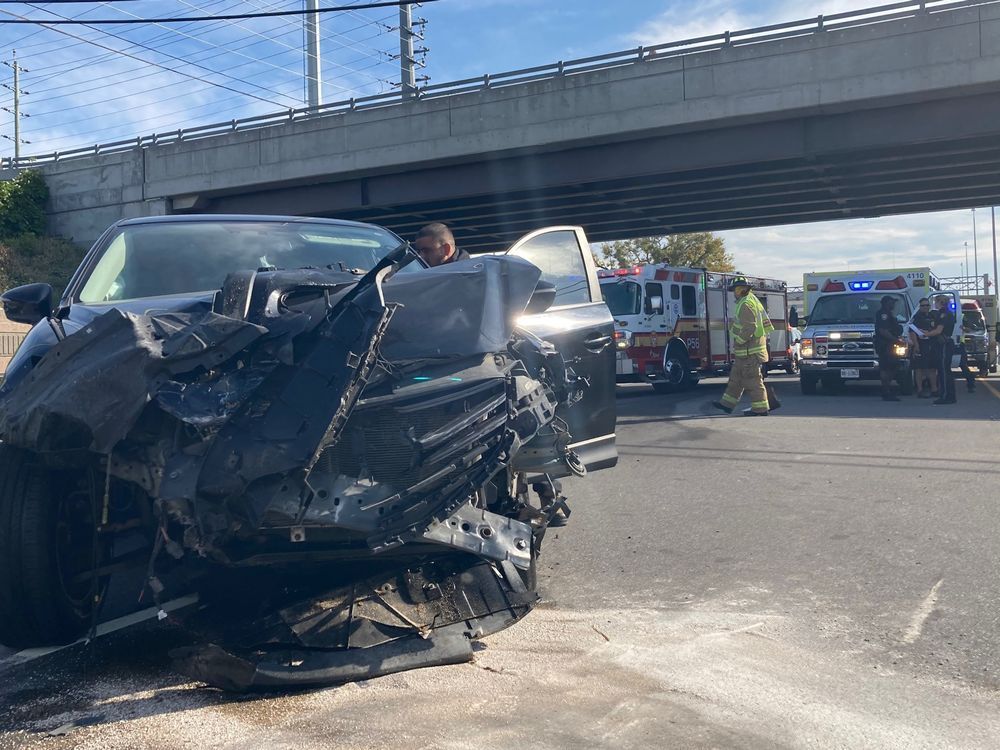 accident 417 ottawa today