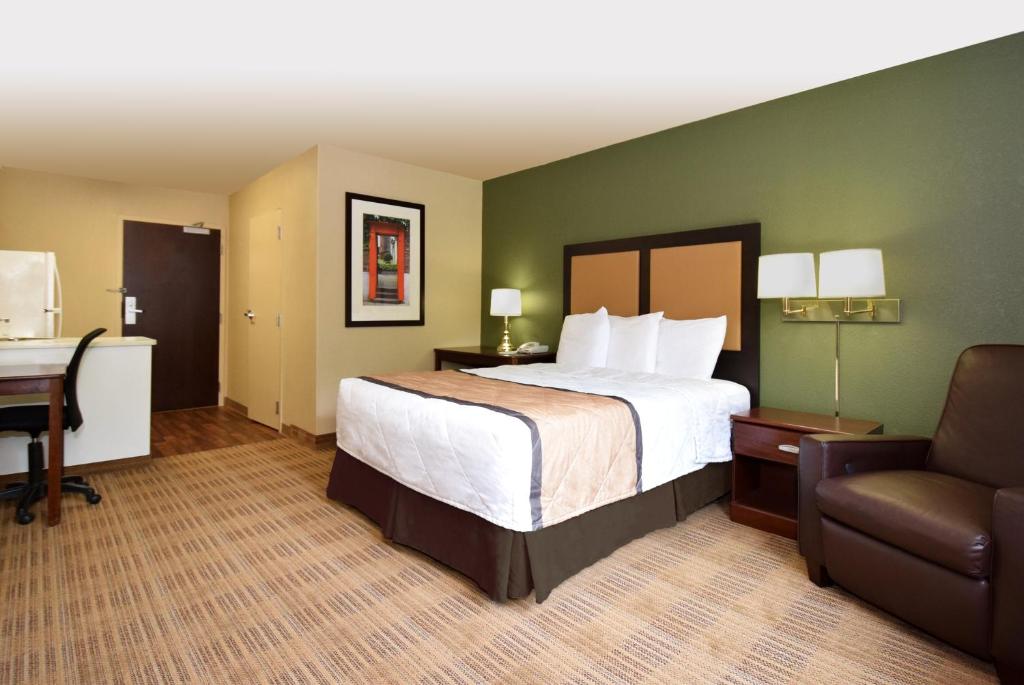 extended stay america palm springs airport