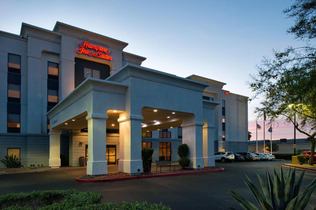 hampton inn suites las vegas