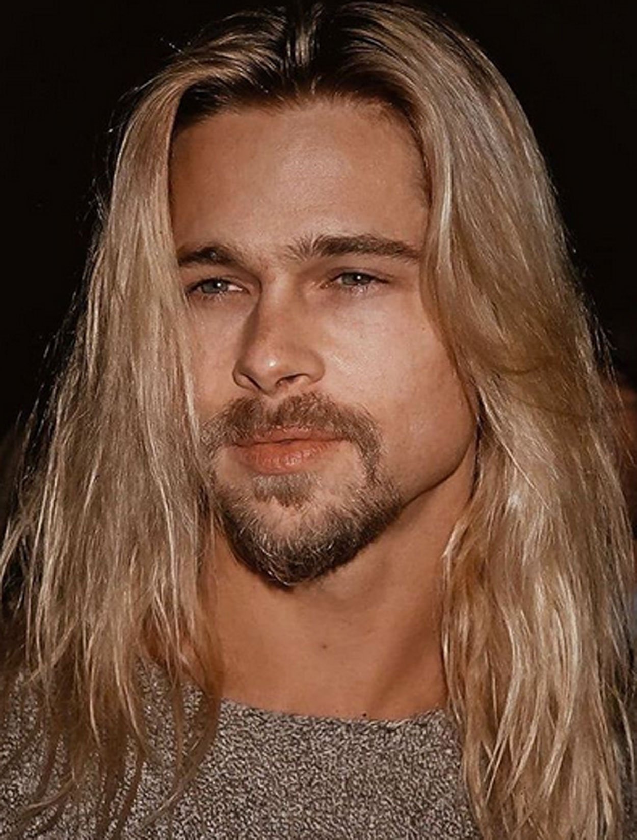 brad pitt cabello largo