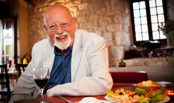 is roger whittaker still alive