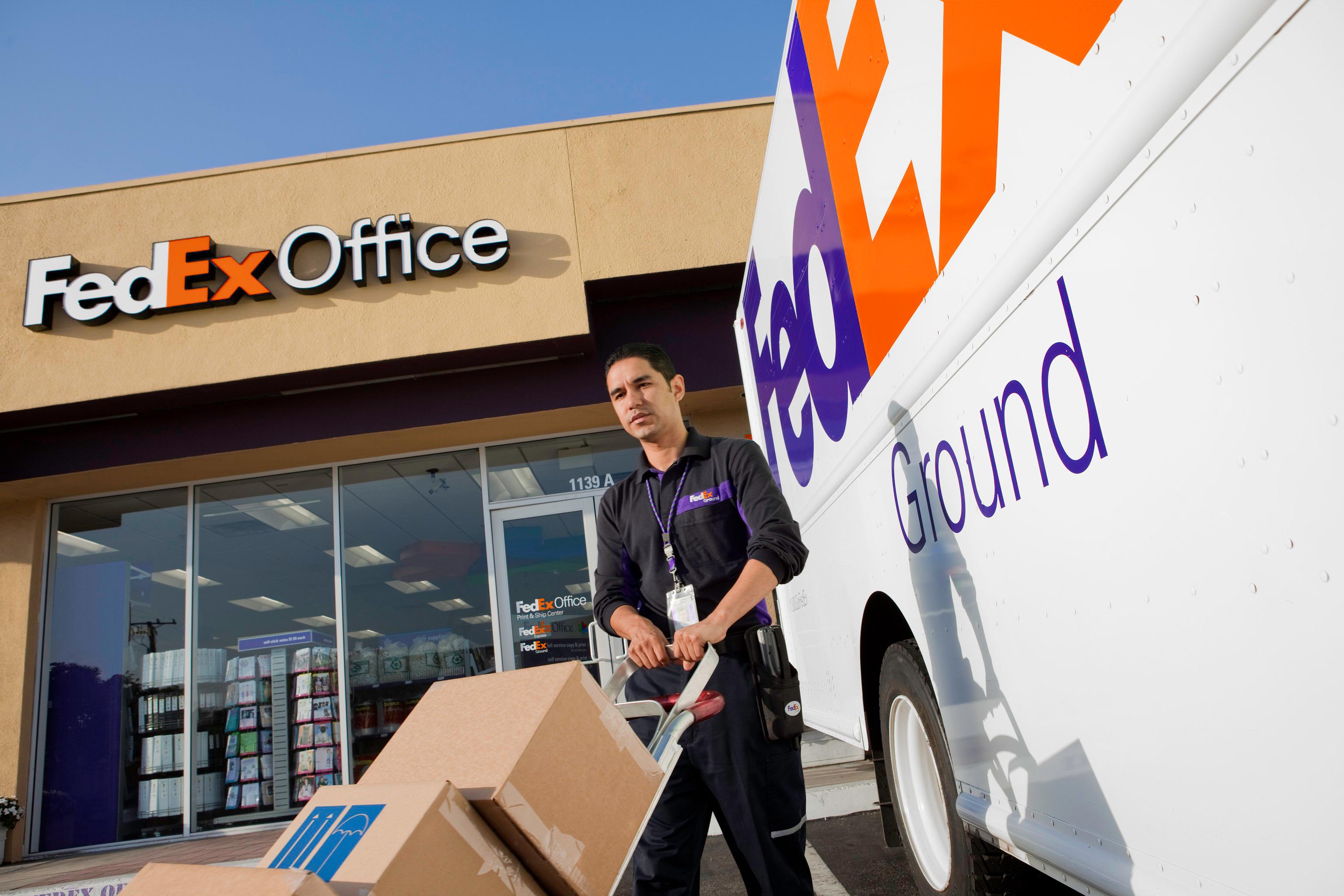 fedex office ship center near me