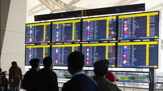flight status indira gandhi international airport