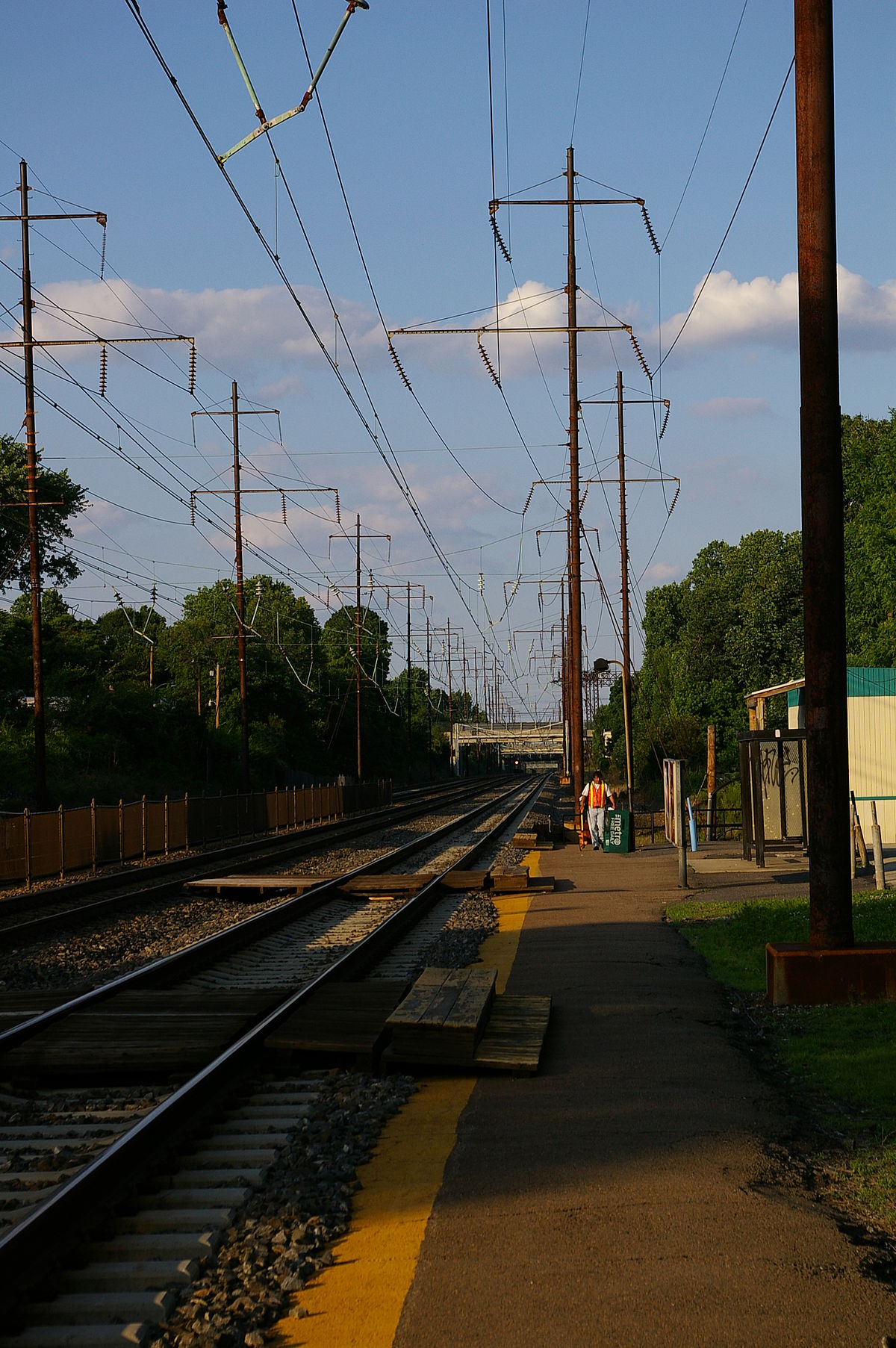 glenolden train station