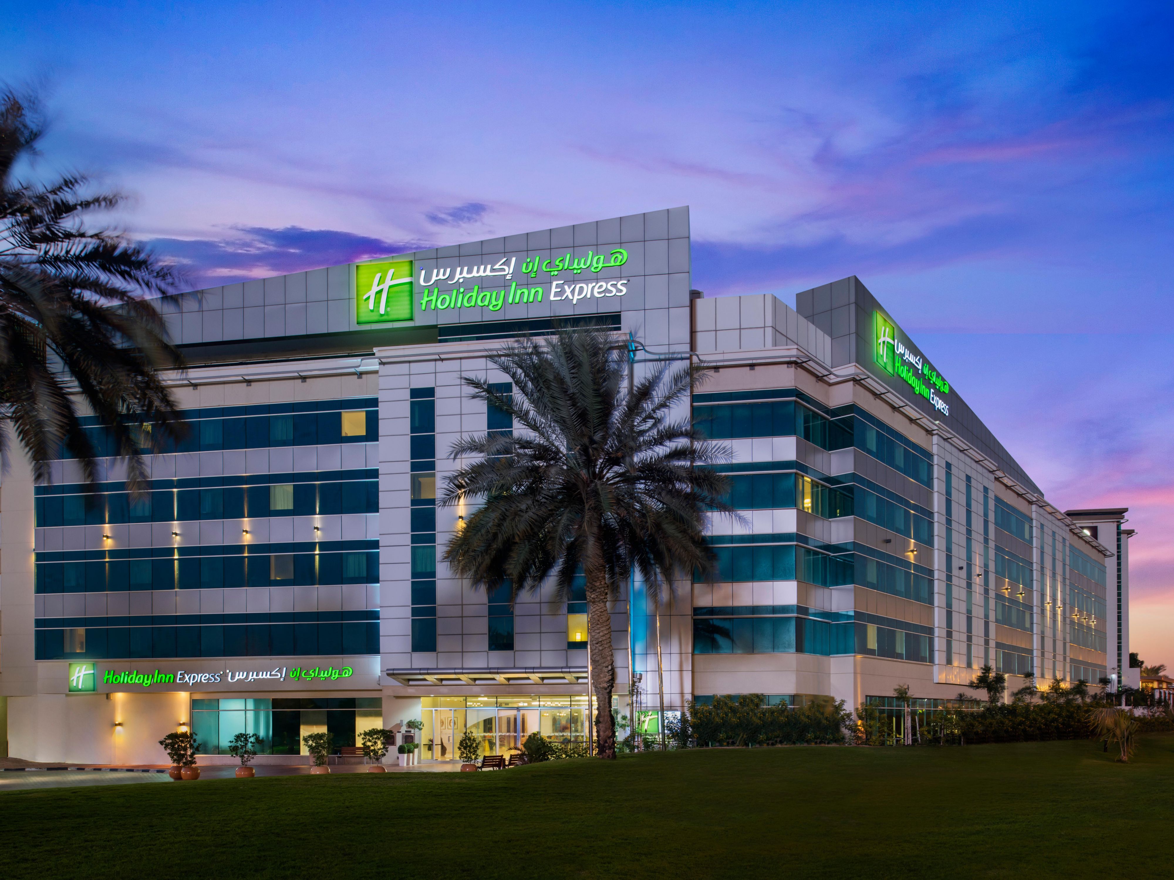 holiday inn express dubai airport