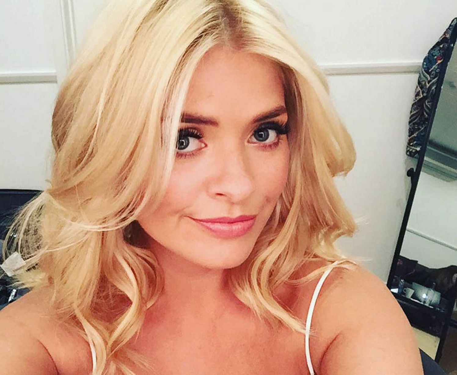 holly.willoughby naked