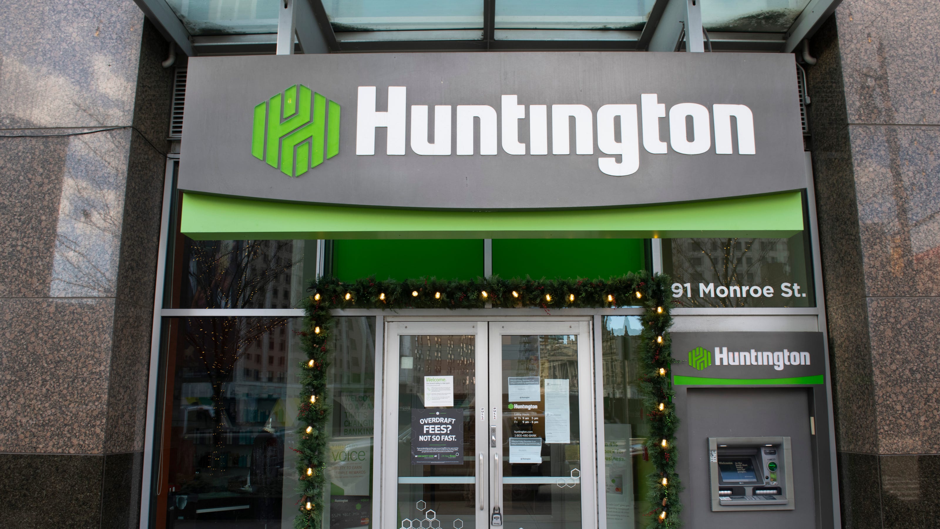 huntington bank near me