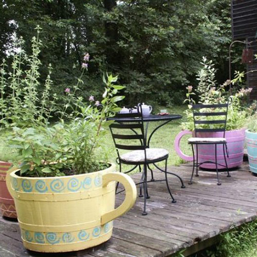 ideas for planting in whiskey barrels