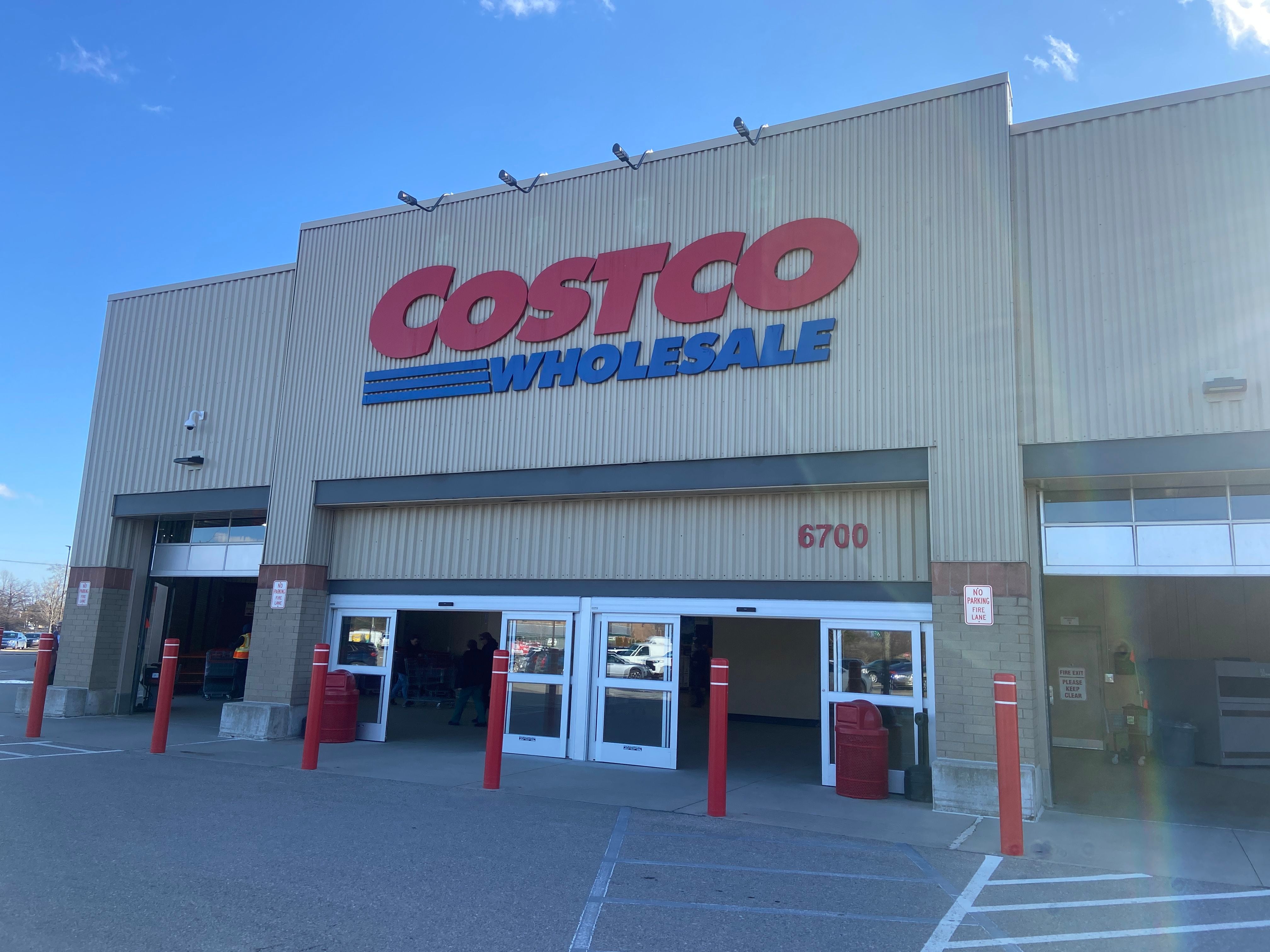 is costco open on easter